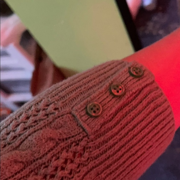 3 soft cozy sweaters - Picture 2 of 4